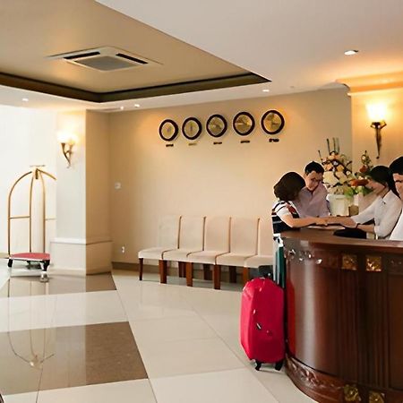 White Lion Hotel Хошимін Екстер'єр фото