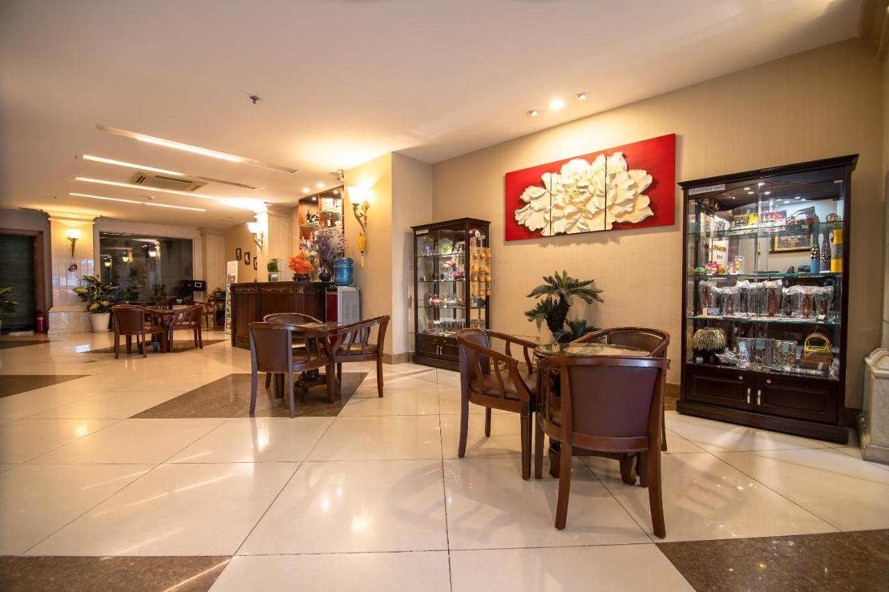 White Lion Hotel Хошимін Екстер'єр фото