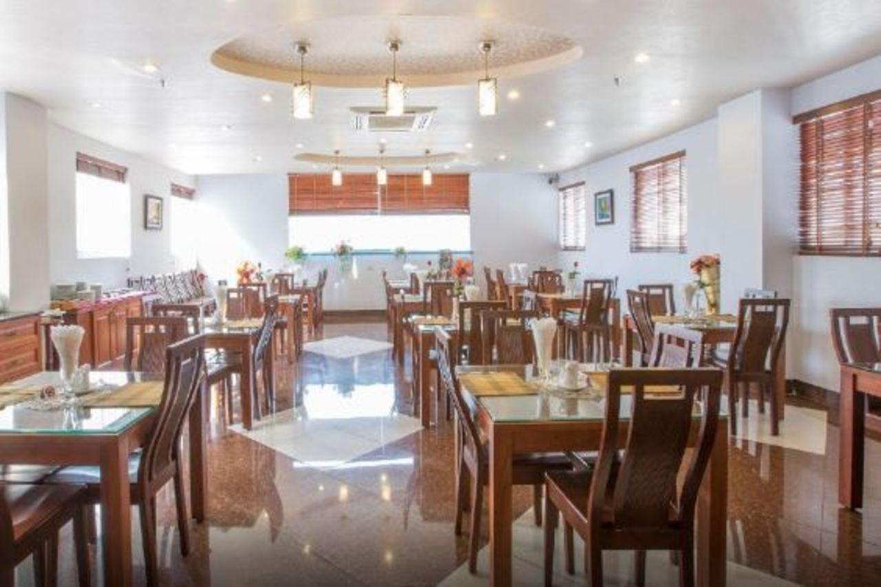 White Lion Hotel Хошимін Екстер'єр фото