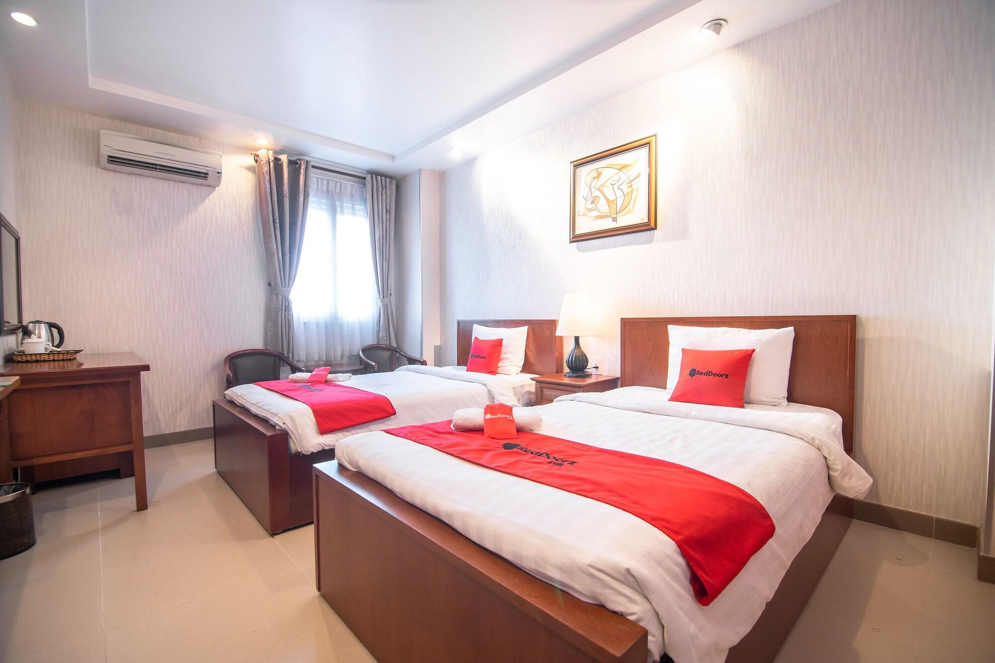White Lion Hotel Хошимін Екстер'єр фото