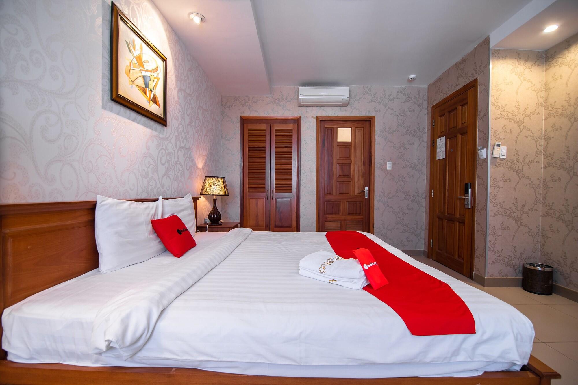 White Lion Hotel Хошимін Екстер'єр фото