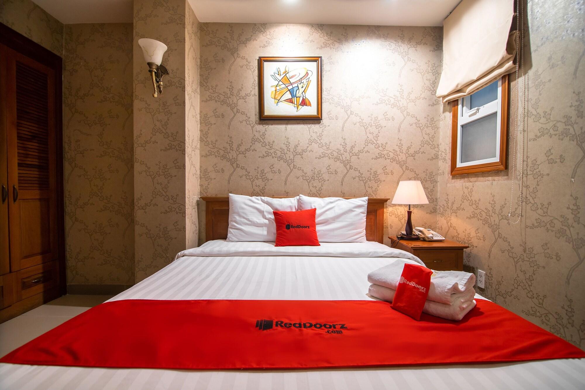 White Lion Hotel Хошимін Екстер'єр фото