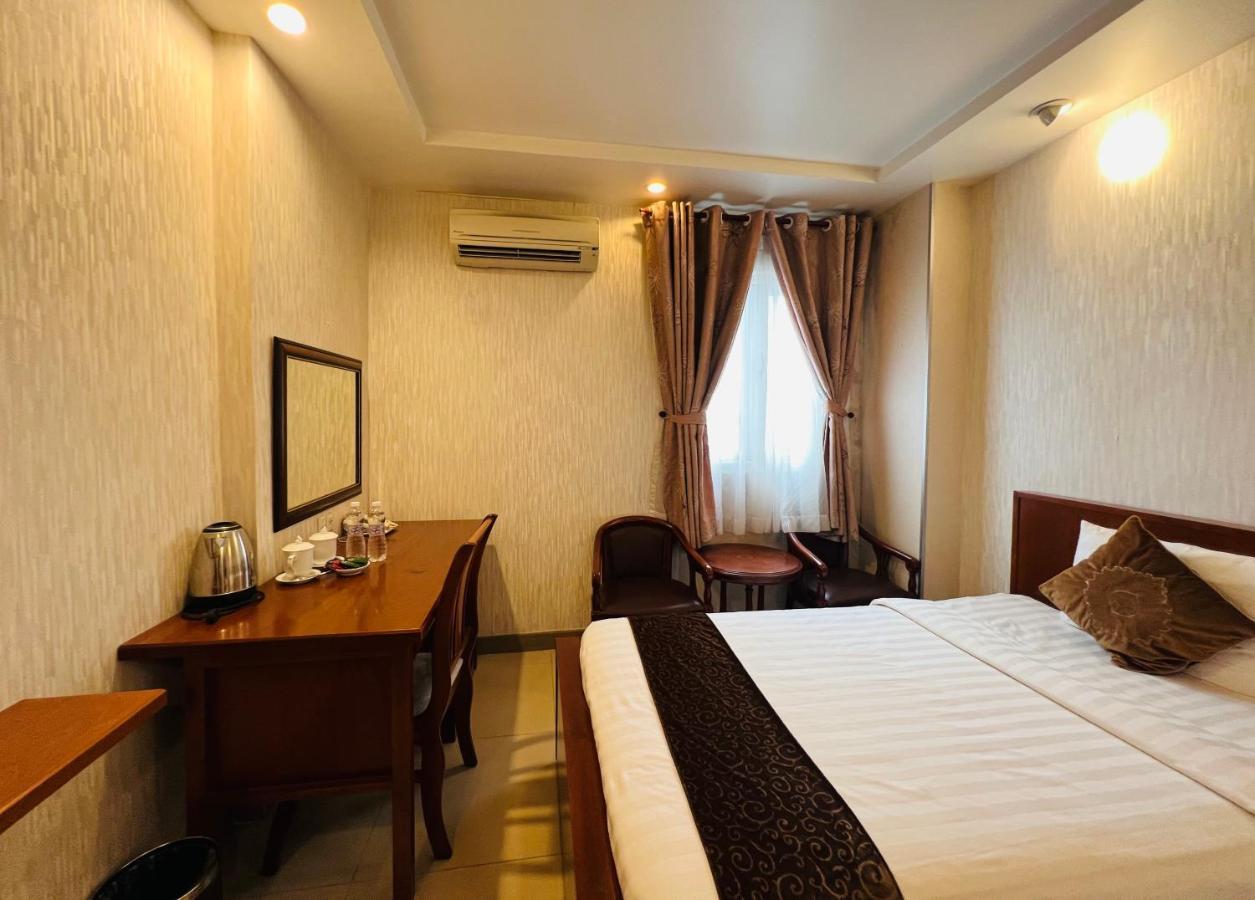 White Lion Hotel Хошимін Екстер'єр фото