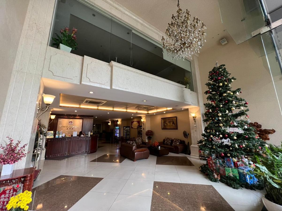 White Lion Hotel Хошимін Екстер'єр фото