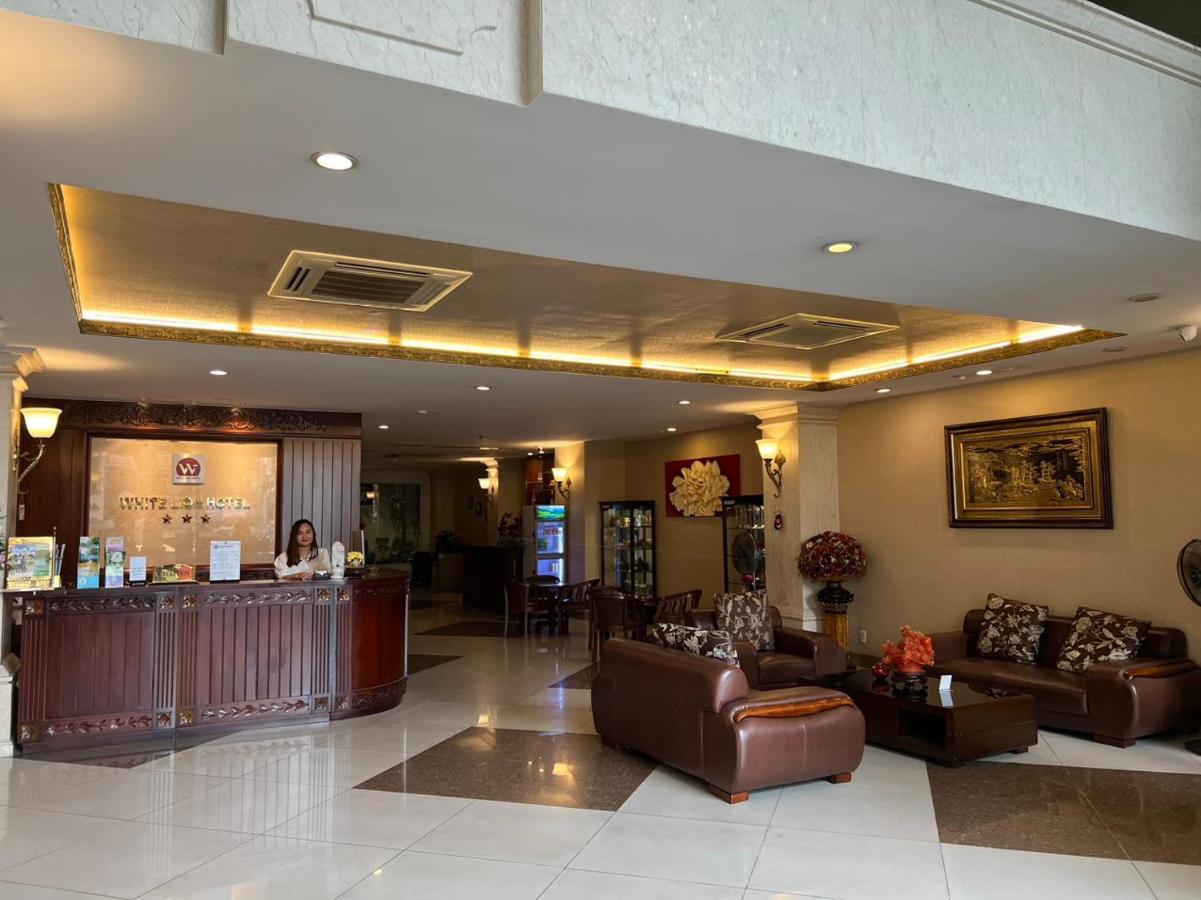 White Lion Hotel Хошимін Екстер'єр фото